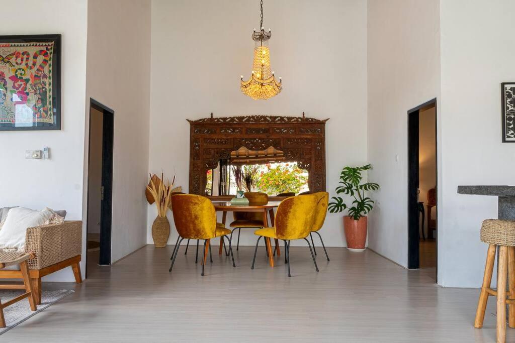 Berawa Canggu Stylish Joglo 3 Bedrooms Private Villa With Private Pool Buitenkant foto