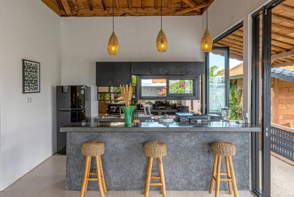 Berawa Canggu Stylish Joglo 3 Bedrooms Private Villa With Private Pool Buitenkant foto